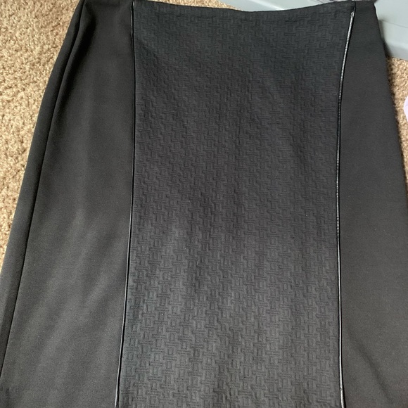 Black skirt 🖤 - Picture 7 of 7